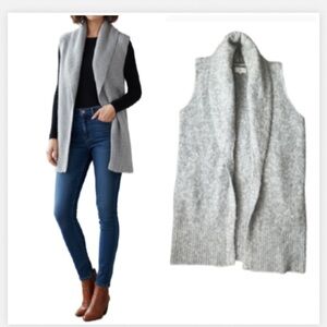 Lou & Gray Trendy Chic Women's Long Sweater Cardigan Vest With Pockets